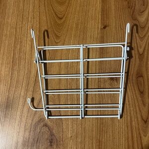 Rabbit hay rack, in great condition and ready to be used!